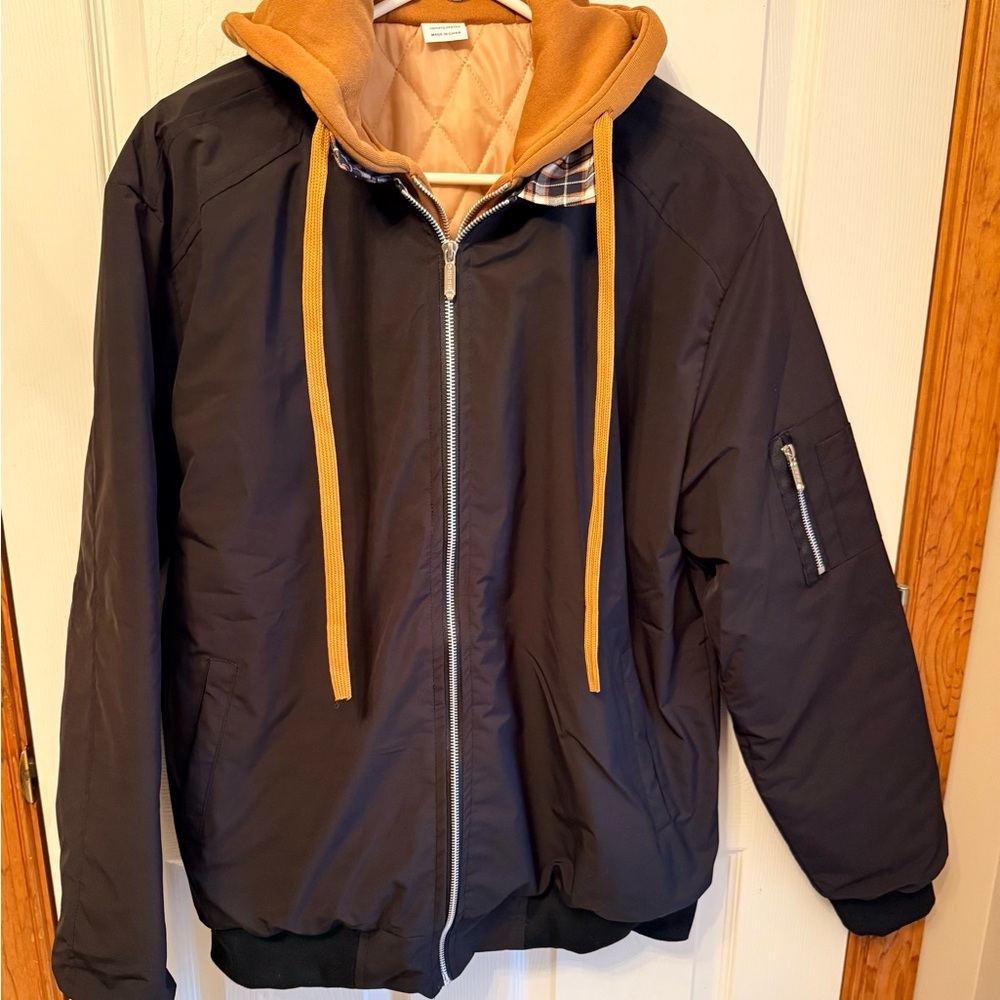 Men's Warm Duty Black and Tan Hooded Jacket NWOT Size Large